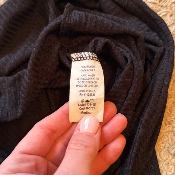 NWOT One shoulder ribbed bodysuit - Picture 3 of 3